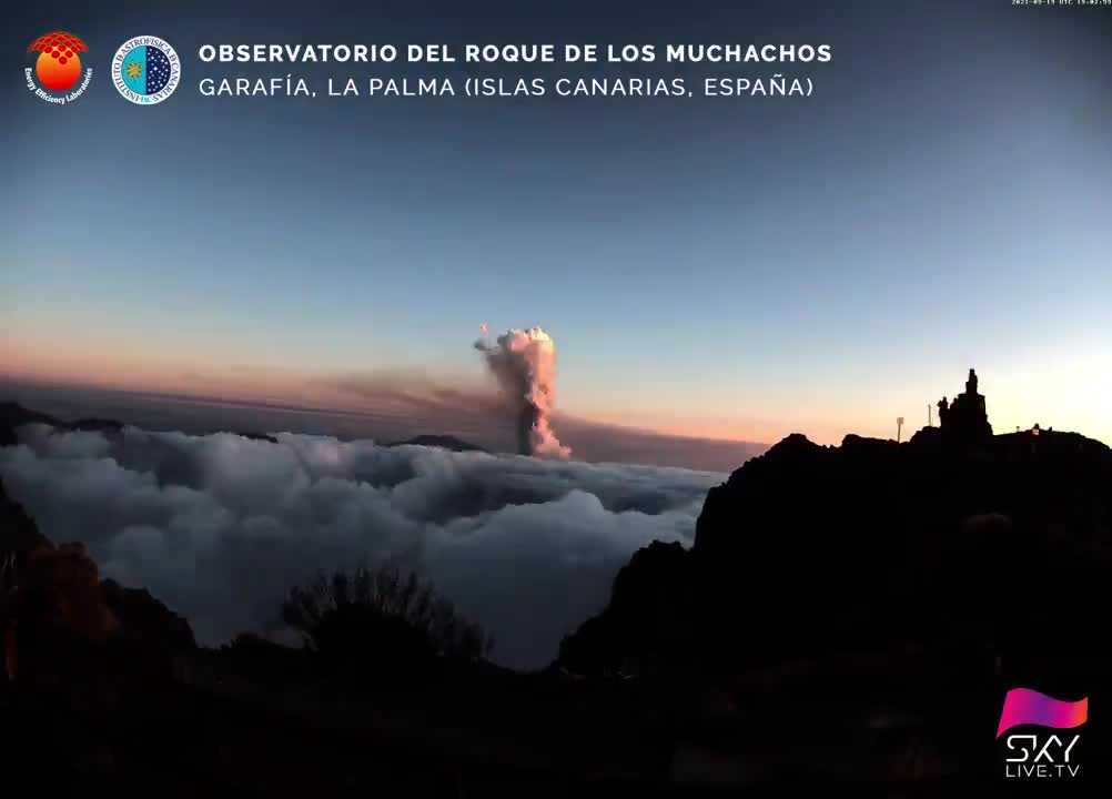 The eruption and the columns of smoke and ash from the La Palma volcano