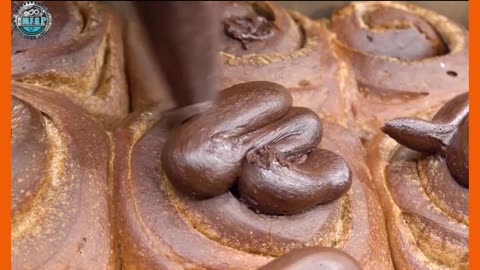Melt-in-the-mouth! Making Incredible High Quality Cinnamon Rolls - Korean dessert shop