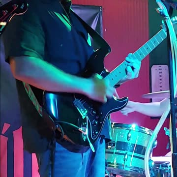 Mason Henderson (Saucy FuzZ) - LIVE @ Undertow (Short 13)