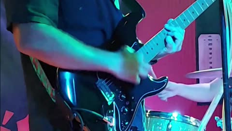 Mason Henderson (Saucy FuzZ) - LIVE @ Undertow (Short 13)