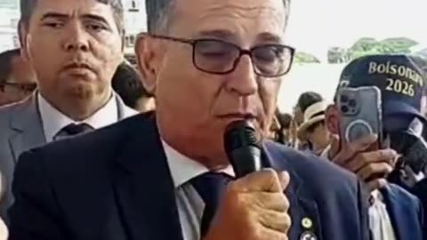 Foram entreguemil colchões pouco antes do dia 8