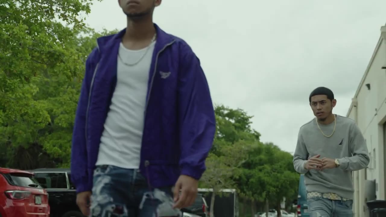 B-DOPE FEAT. B GLIZZY-CHILL SON OFFICIAL VIDEO