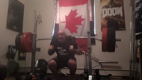 Old Geezer S/Squats 285lbs for reps!