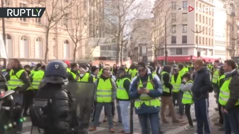 Nastavljaju se prosvjedi u Parizu, pun grad policije, stotine uhićenih