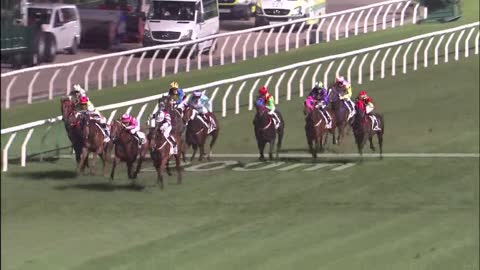 Horse_Race_2022052506_English