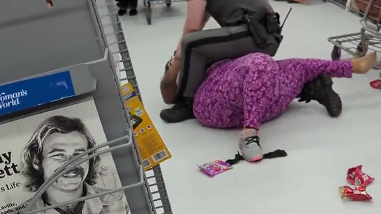 Shoplifter screams about racism after she got caught stealing from Walmart