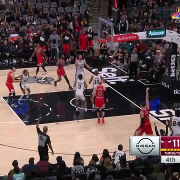 NBA - Nikola Vucevic with the HUGE corner 3 to put the Bulls up 4 late in the 4th quarter.