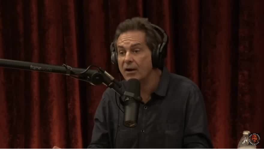Joe Rogan talks with Jimmy Dore's about his vaccine side effects