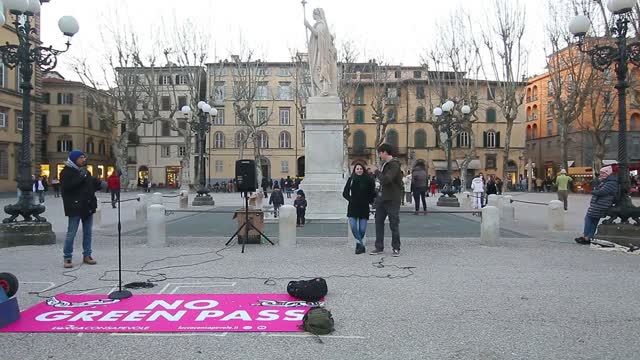 2022-03-05/13 - 22° evento Lucca Consapevole a Lucca. Intervento di Alessio e Aurora