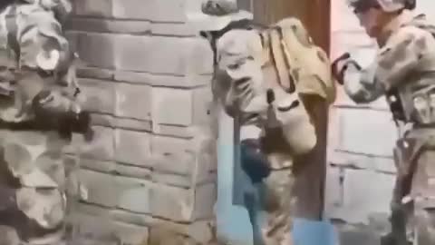 Special forces at work 😂 😂 😂Спецназ в работе 😂 😂 😂