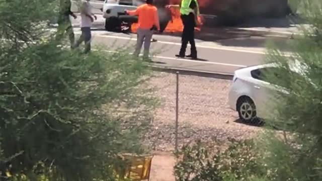 Citizens Rescue Victims in Multiple Vehicle Crash in Phoenix