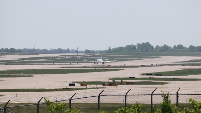 Alaska Airlines Boeing BBJ3 departing St.Louis Lambert International Airport