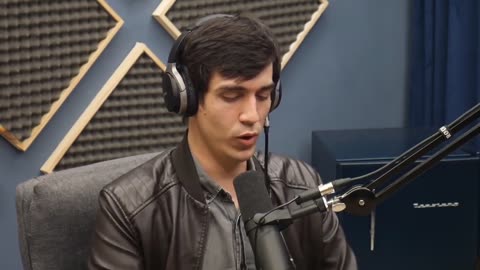 QUAL A DIFERENÇA DE MENTIR E OMITIR?