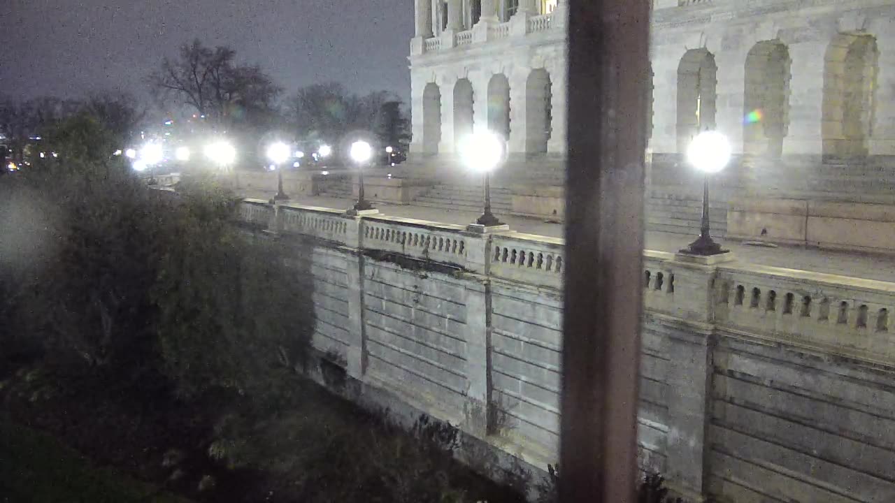 Camera0925USCG00UpperTerraceWest_2021-01-06_Starting_at_03h40min00s220ms.mp4