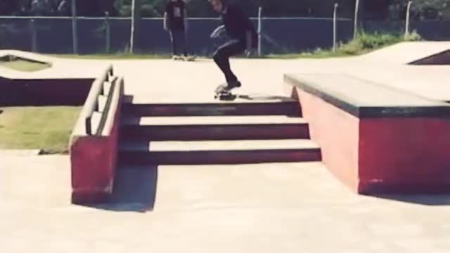 @boobskate