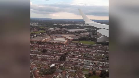 Nice View Of London From Above As We Approached Heathrow Airport🛬