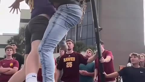 Did not expect this 😭🔥 #basketball #dunk (Via jyohe_dgIG)