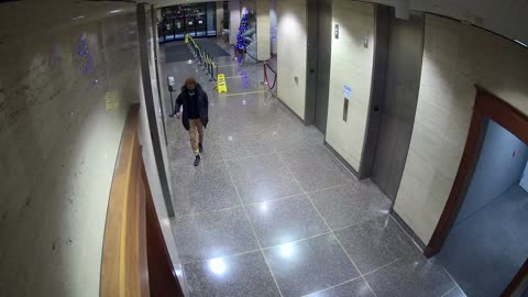 8003FCOB01ElevatorLobby_2021-01-06_06h00min00s593ms.mp4