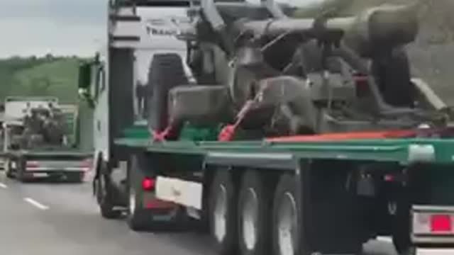 ITALIAN HOWITZERS ON THE ROADS OF EUROPE TO UKRAINE 💙💛