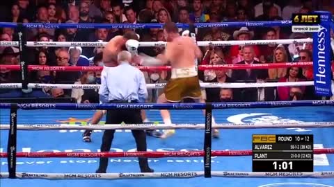 Canelo Alvarez vs Caleb Plant