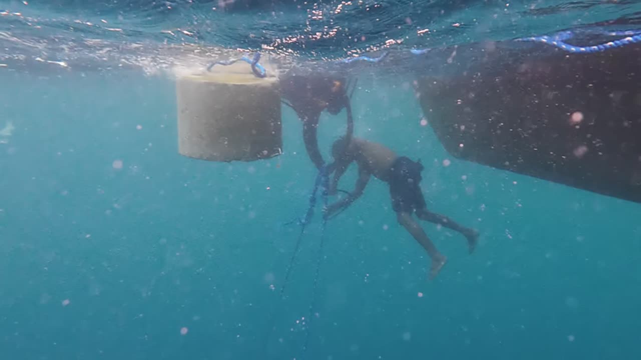 Dropping Mooring Blocks for the Reef Resort