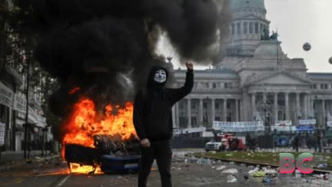 Clashes erupt between police and protesters as Argentina debates reform