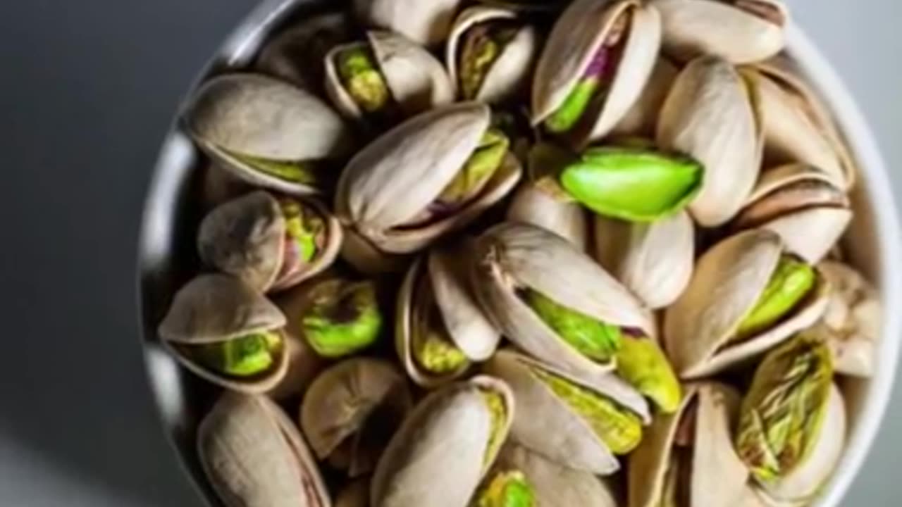 Two benefits of eating pistachios