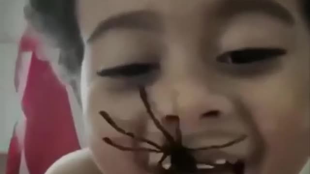 Illustrative scratch comes out of the mouth of the child who despairs of fear 😂🤣🤣😁