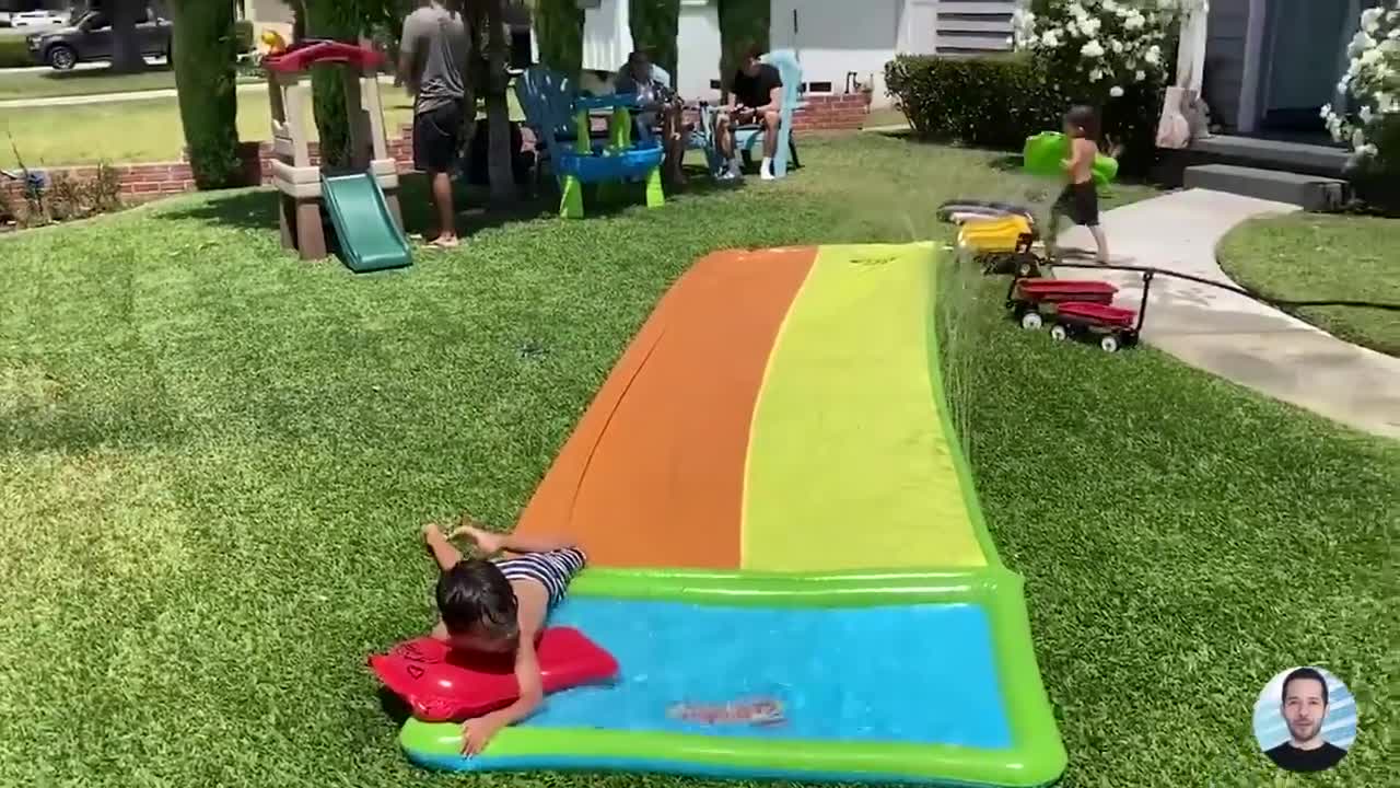 Bayi Lucu Bikin Ketawa Ngakak