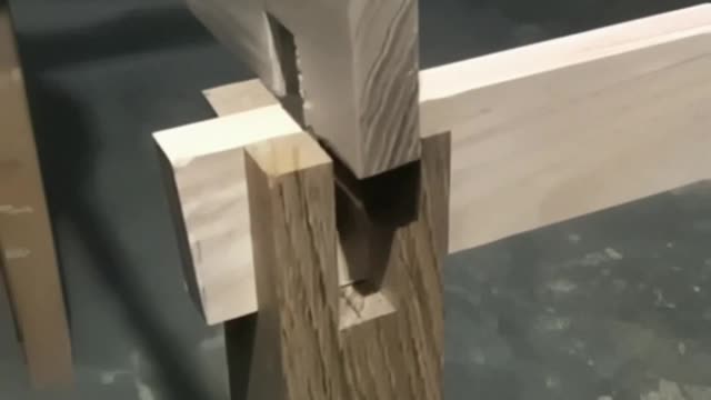 Carpentry connection - simple and reliable