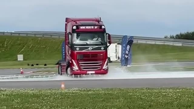 For a few seconds I fell in love with the flathead truck