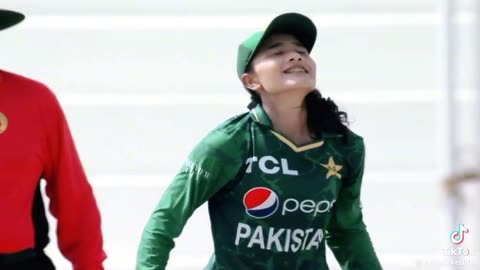 Cricket girl