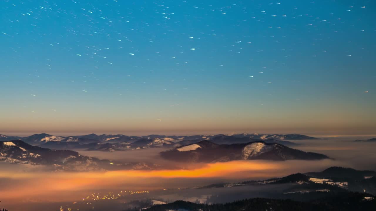 Milky Way over a mountain range