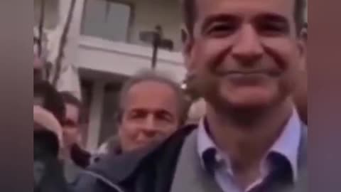 ΔΕΝ ΥΠΑΡΧΕΙ ΤΟ ΑΤΟΜΟ