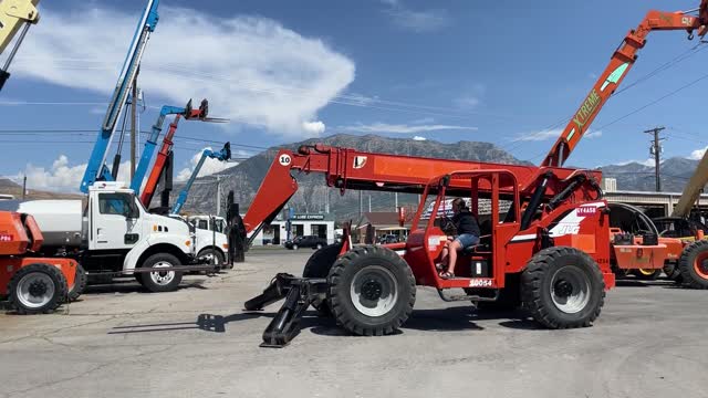 Telehandler Forklift 2005 SkyTrak 10,000 LB 54' Reach Telescopic Fork Lift FOR SALE