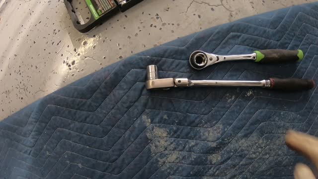Replacing VW Beetle drive belts