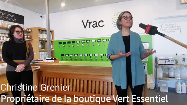 Vert Essentiel remet un don à L'Actuel