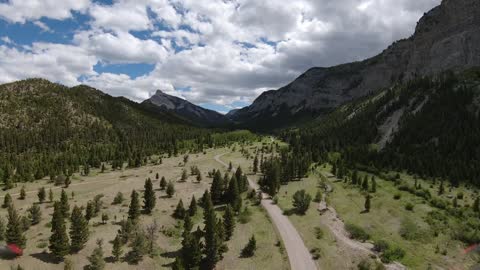 DJI FPV Flying around Sun Canyon #1