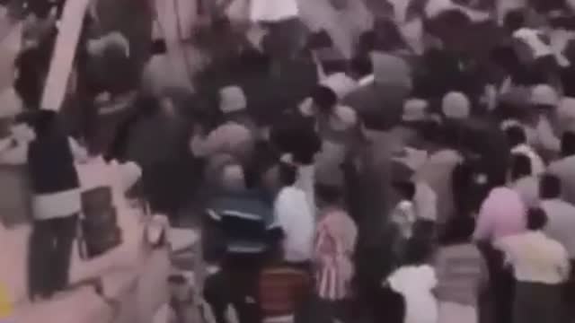 Wir sind gefangen in einer Illusion und wir glauben an die falschen Götter