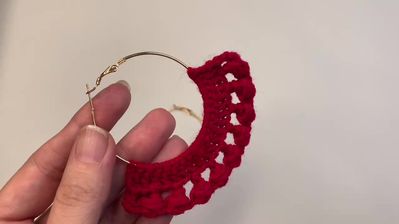 How to crochet very cute earrings