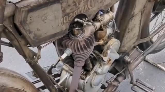 How do old engines get started