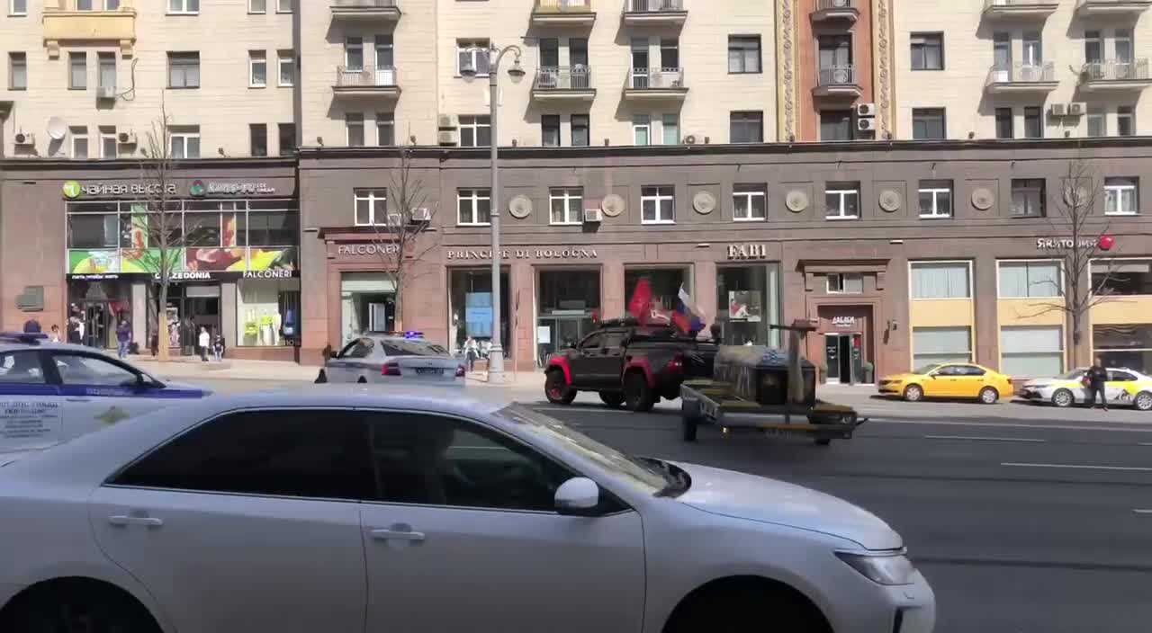 Symbolický pohřeb Ukrajiny v Moskvě na Tverské třídě