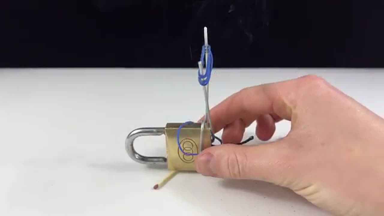 How To Open A Lock With Matches