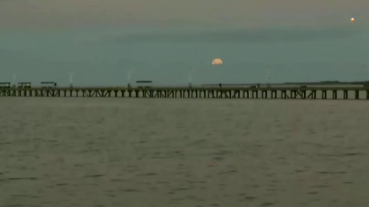 Beautiful Super Full moon closest to Earth in the year in Latin America