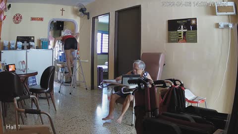 hallfront day n night 20220406