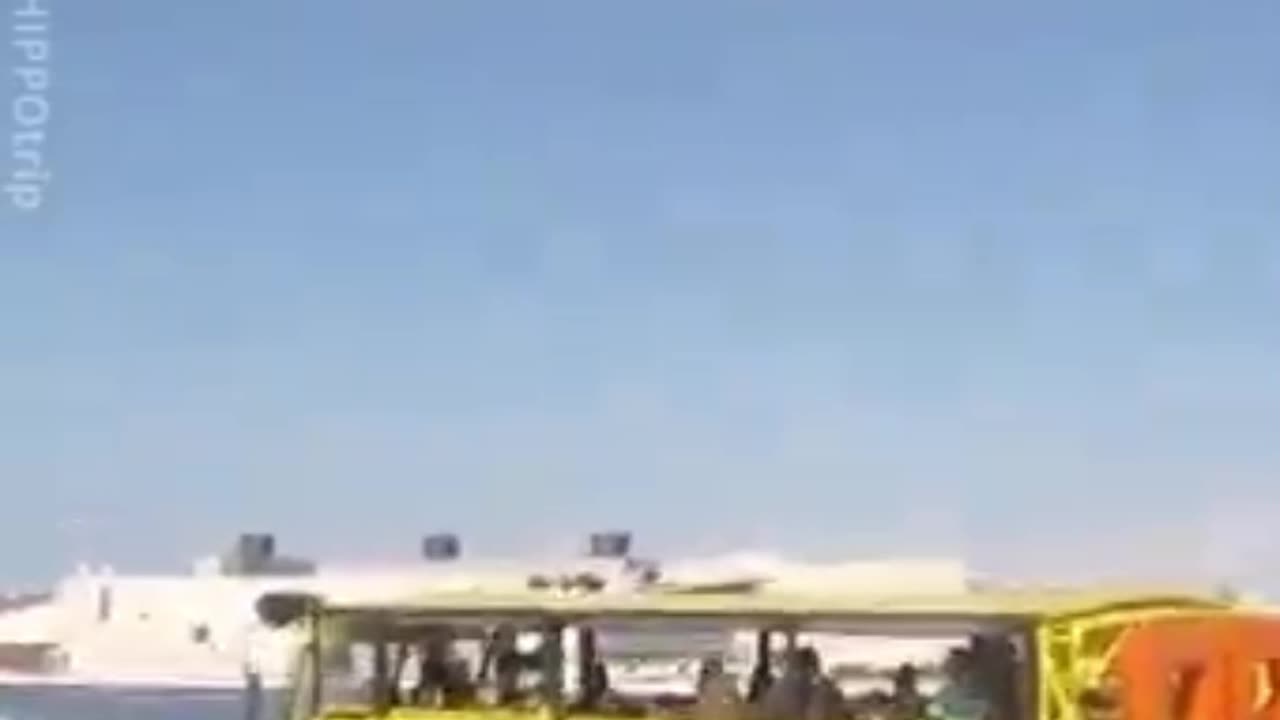 Swimming bus 🚌🚐