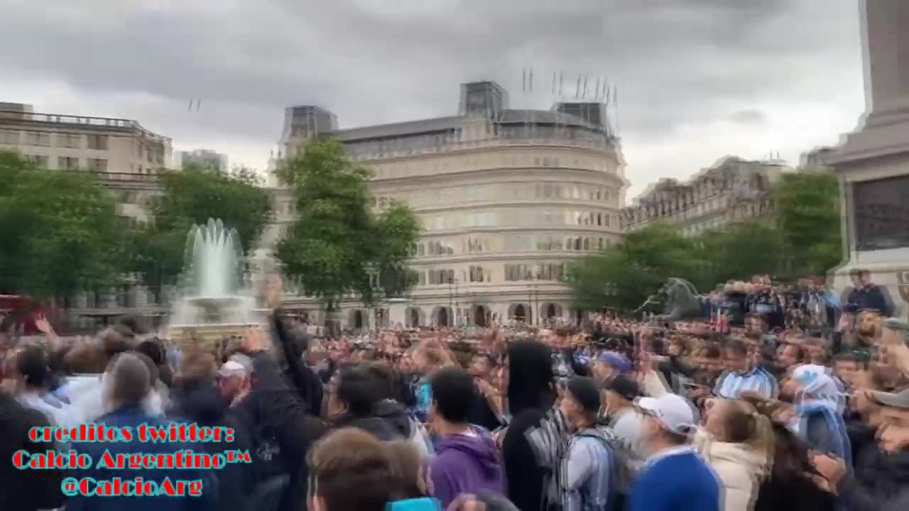 Argentinos Invaden Londres por la Finalissima / banderazo argentina