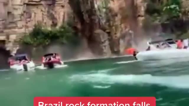 Brazil rock formation falls onto tourist boats