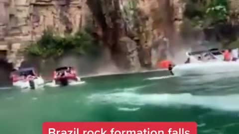 Brazil rock formation falls onto tourist boats