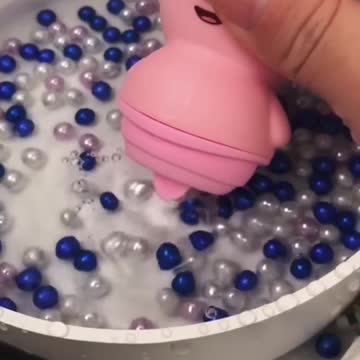 Cutest toy play with in the bathtub 🛁